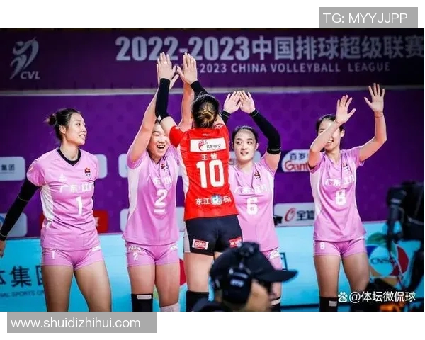 上海排球队的战术调整与成绩波动分析 上海排球队的战术调整与成绩波动分析